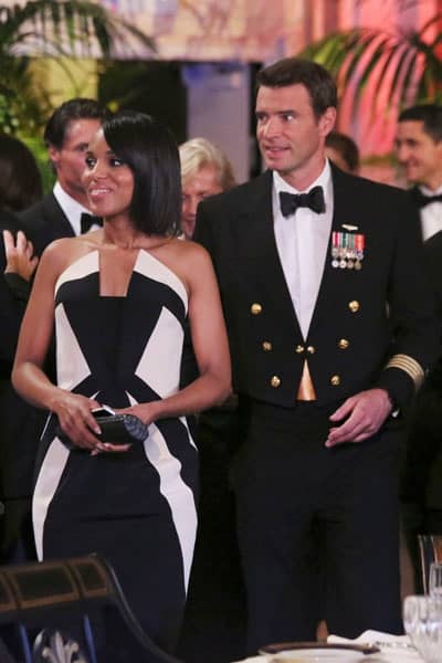 Olivia Pope wearing black and white dress