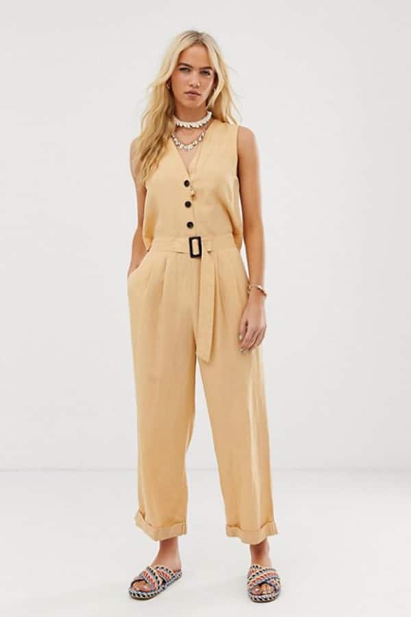 Yellow sleeveless boiler suit
