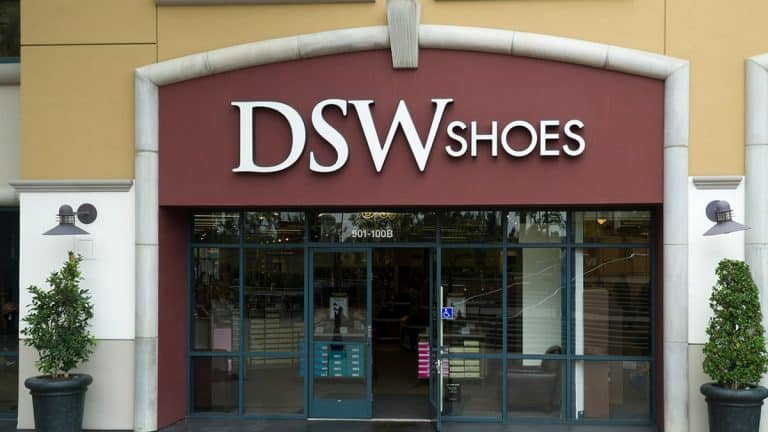 DSW Shoes store exterior