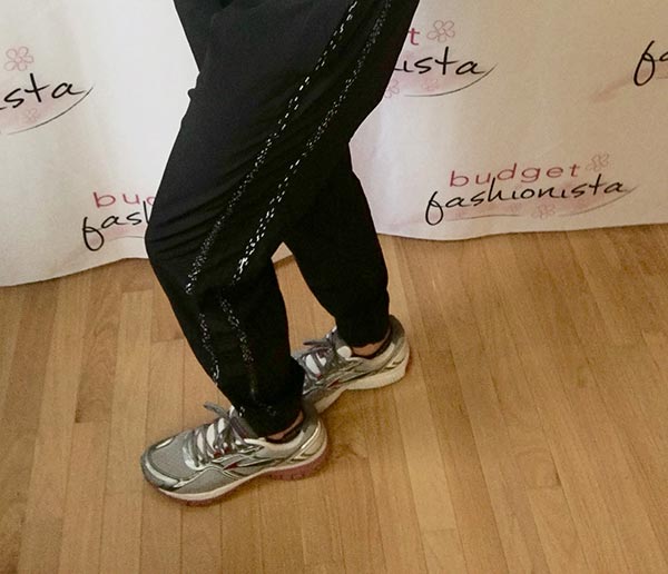 fabletics review, woman wearing valerie joggers