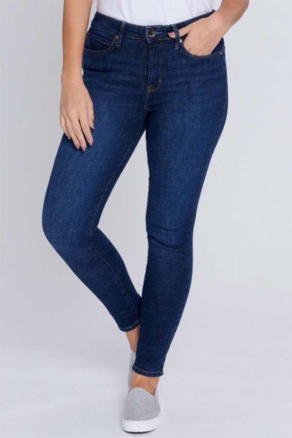 Skinny jeans by Seven7. 