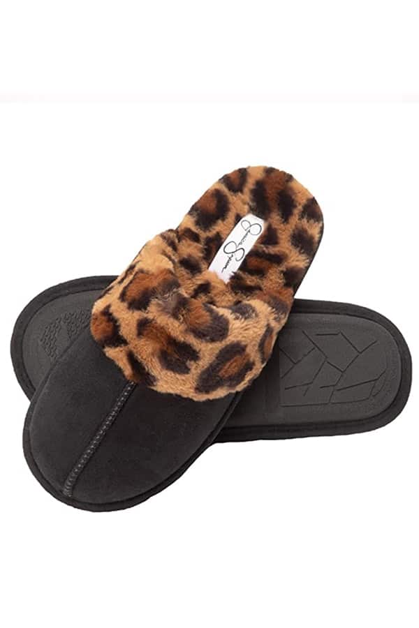 Slippers with leopard trim